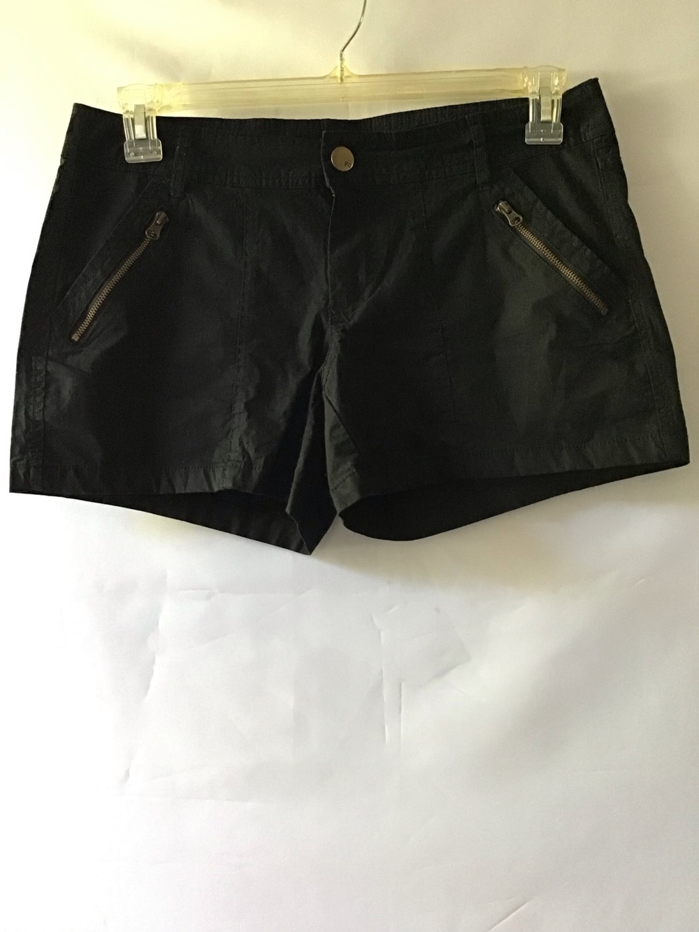 471  Black Women's Shorts with Zip Pockets